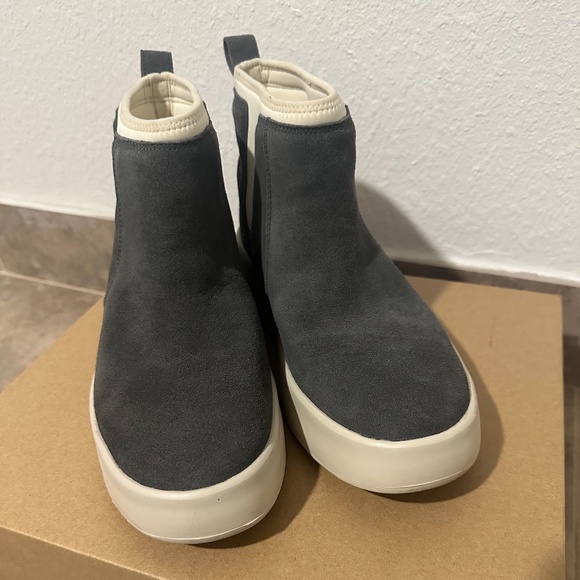 Women's Gray Suede Ankle Boots - Picture 3 of 6